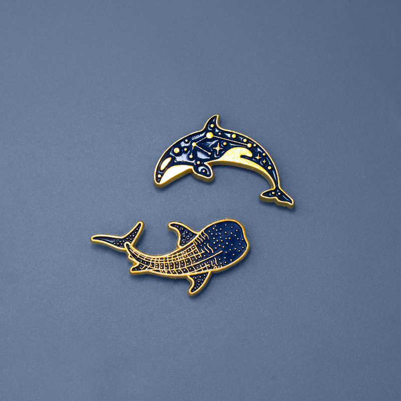 Embroidery Whale - Милые броши в виде синих китов