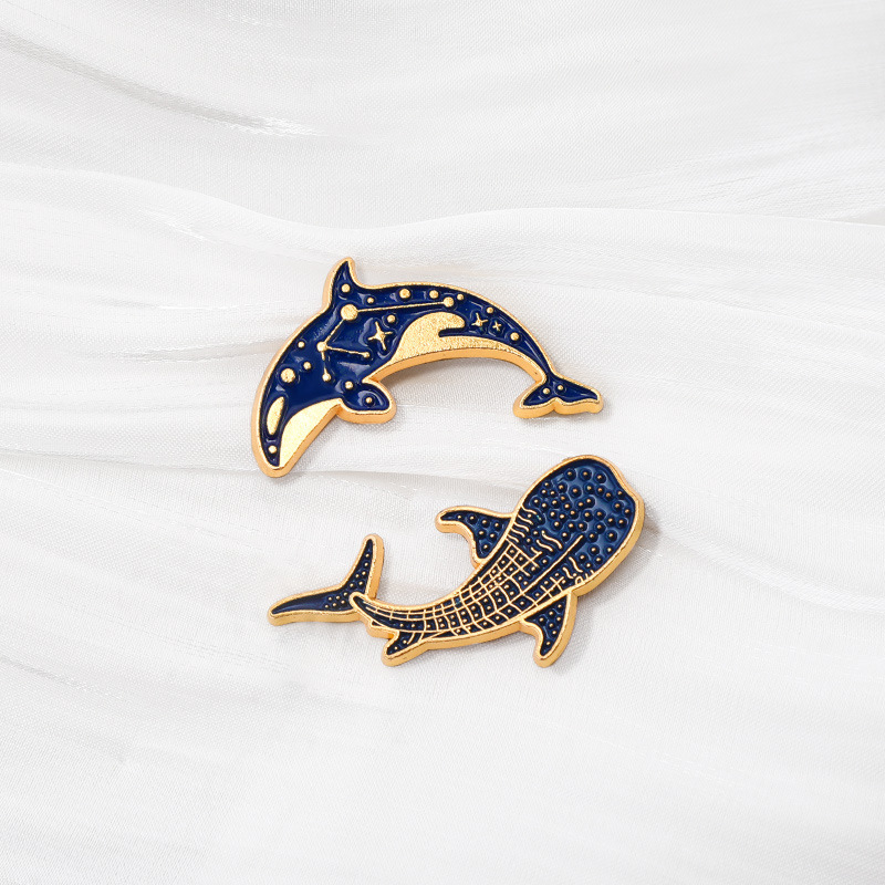 Милые броши в виде синих китов – обзор и цена Embroidery Whale