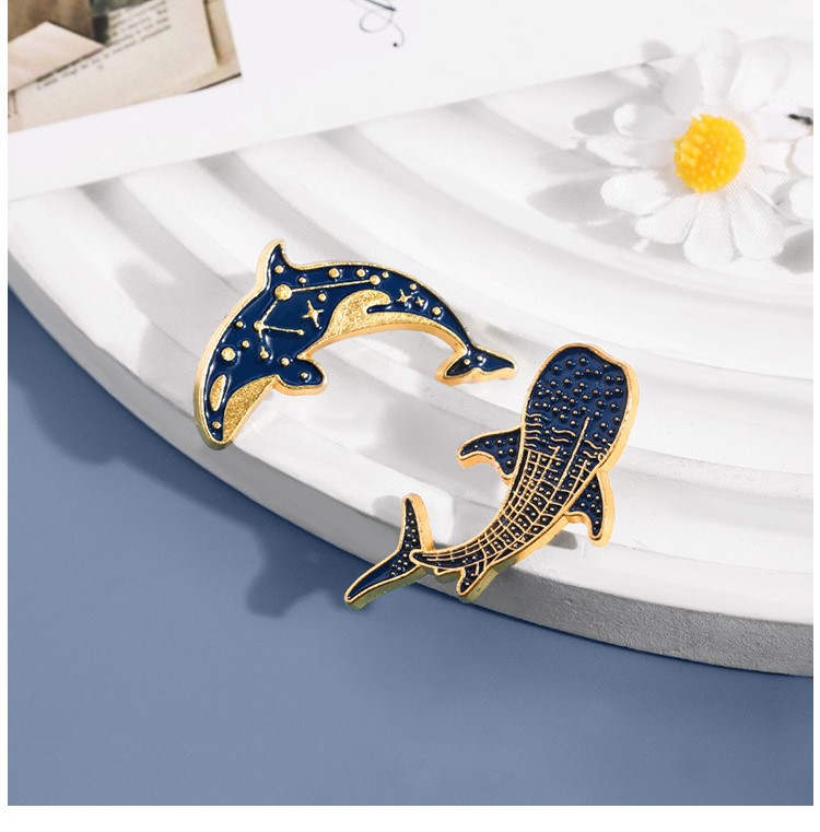 Милые броши в виде синих китов – обзор и цена Embroidery Whale