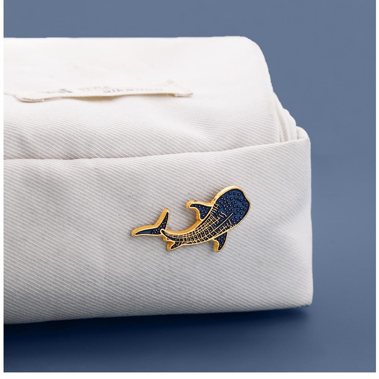 Милые броши в виде синих китов – обзор и цена Embroidery Whale