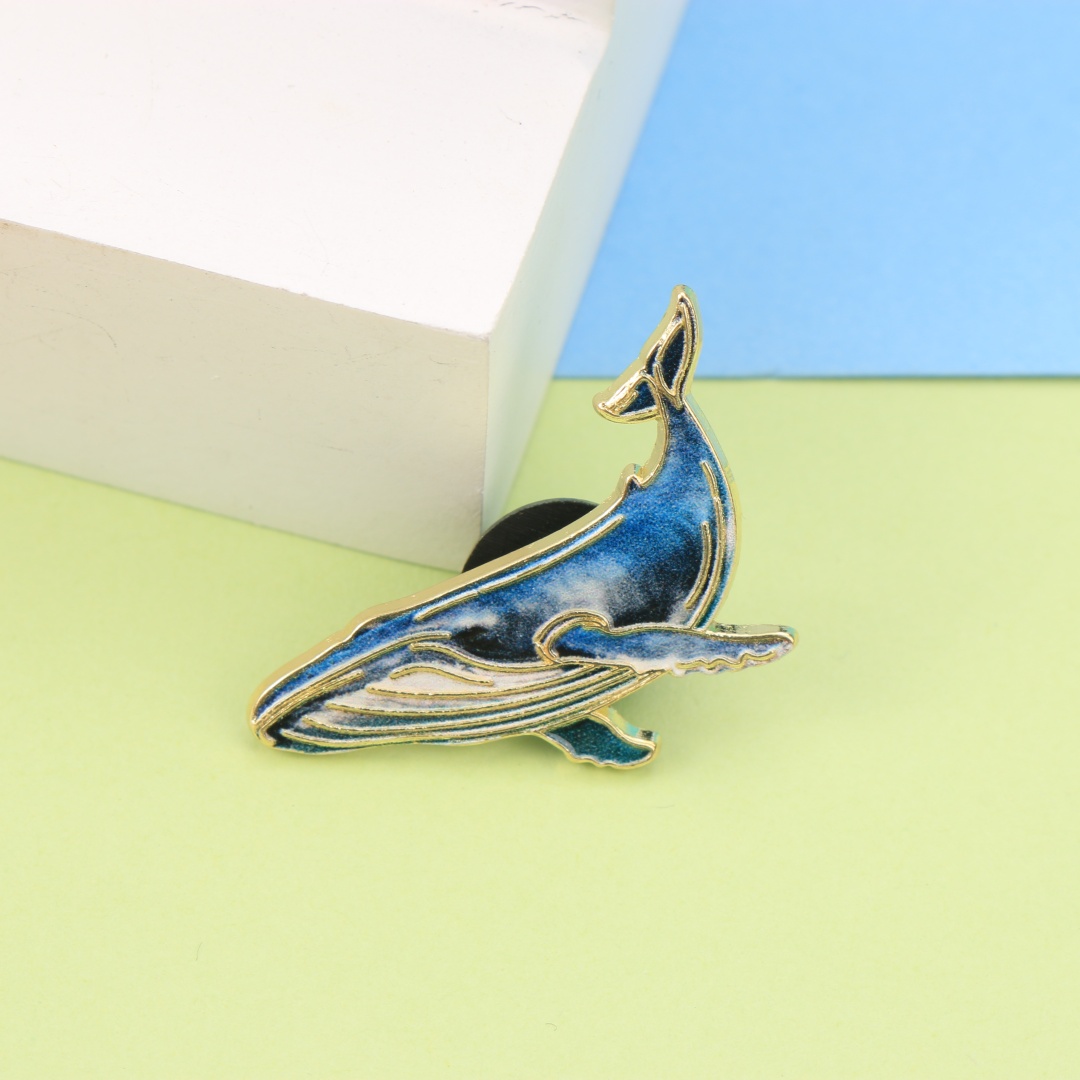 Эмалевая брошь «Голубой кит» с – обзор и цена Embroidery Whale