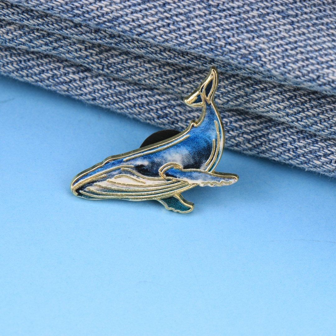 Эмалевая брошь «Голубой кит» с – обзор и цена Embroidery Whale