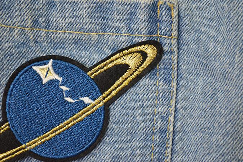 Бренд AHYONNIEX, синий Сатурн, – обзор и цена Embroidery Letter M