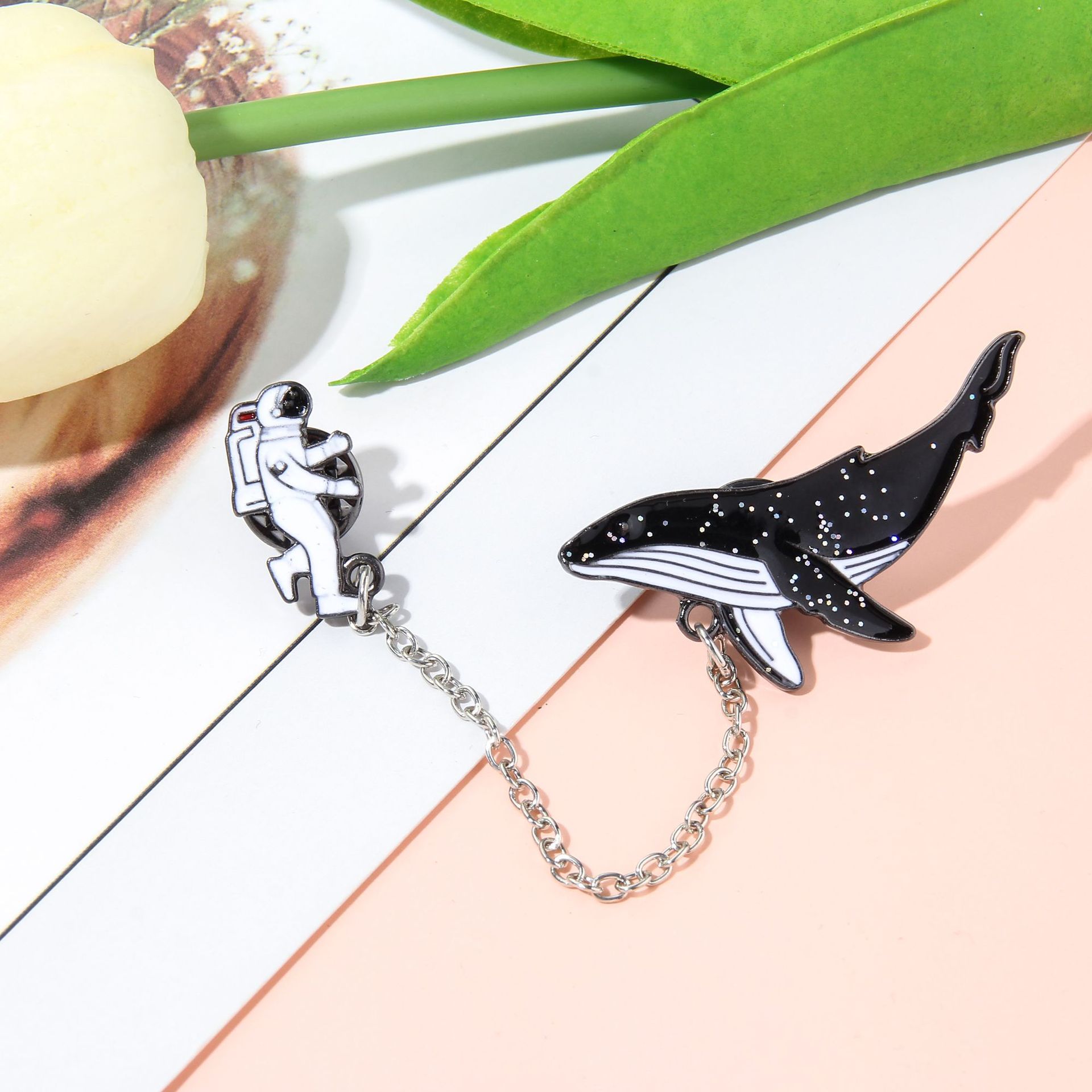Мода брошка мультфильм значки  – обзор и цена Embroidery Whale
