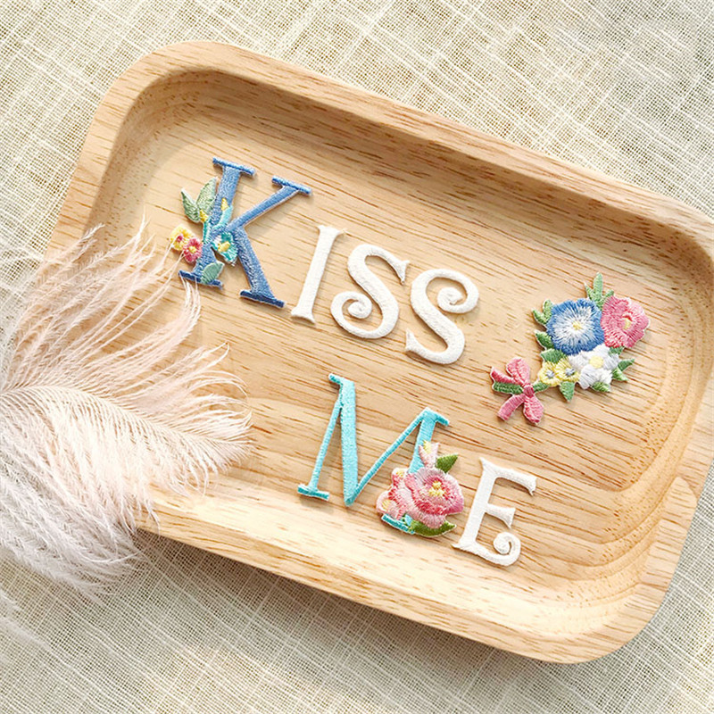 Изысканные нашивки-аппликации  – обзор и цена Embroidery Letter M